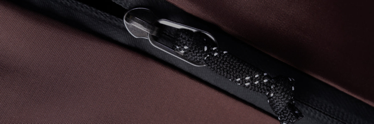macro shot of zipper puller